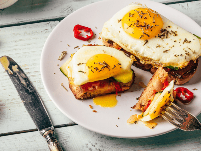 Simple To Make Egg Kejriwal Recipe