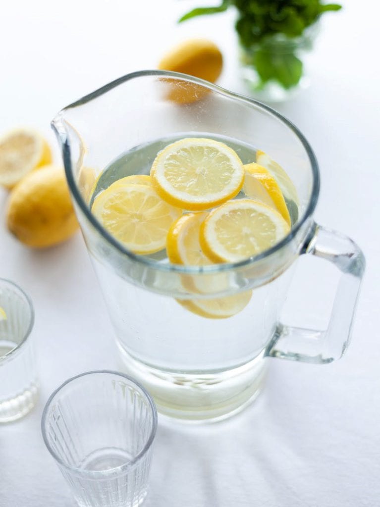 Lemon Juice For Tanned Hands