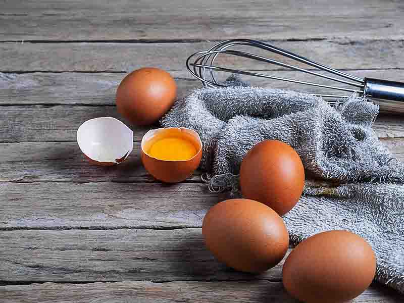Get Thicker Eyebrows Naturally With Egg Yolk