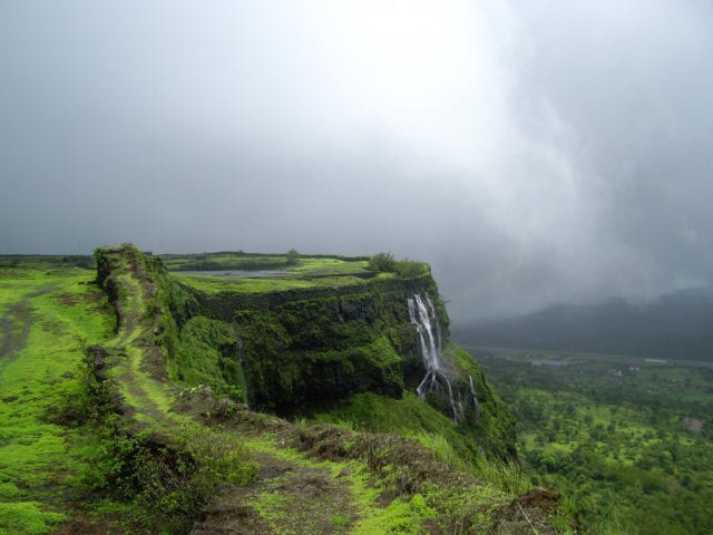 Lonavala - One Of The Preferred Holiday Destinations In India