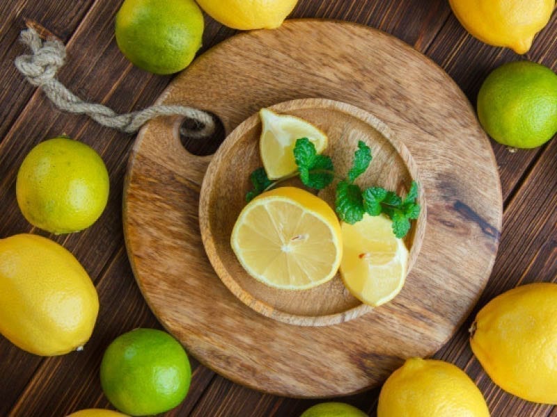 Beat Oily Skin With Lemon Face Mask