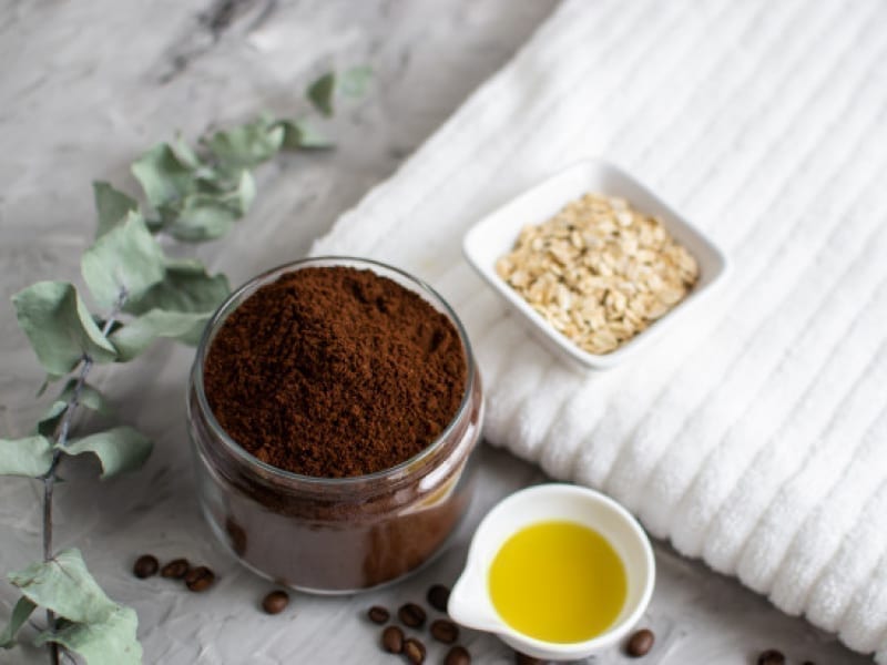 Lip Scrub With Coffee And Honey